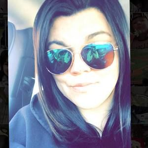 Meet your Posher, Stephanie